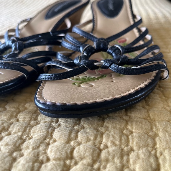 🌴 Hush Puppies Black 2” Heel Sandals - Picture 6 of 14